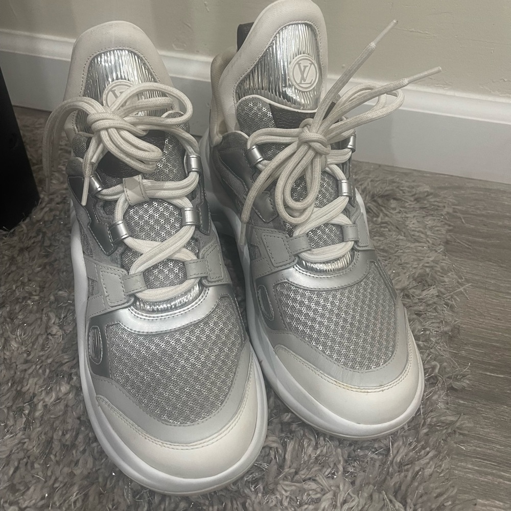 Might have to clean the soles of the inside, worn a couple times!